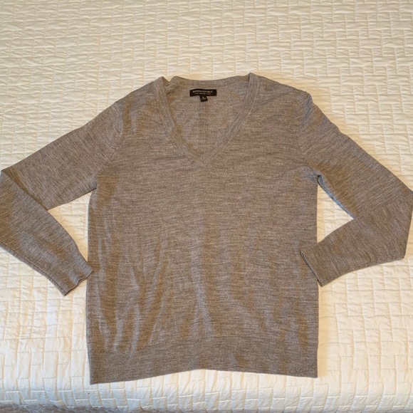 Banana Republic 100% Merino Wool Sweater - Picture 1 of 4